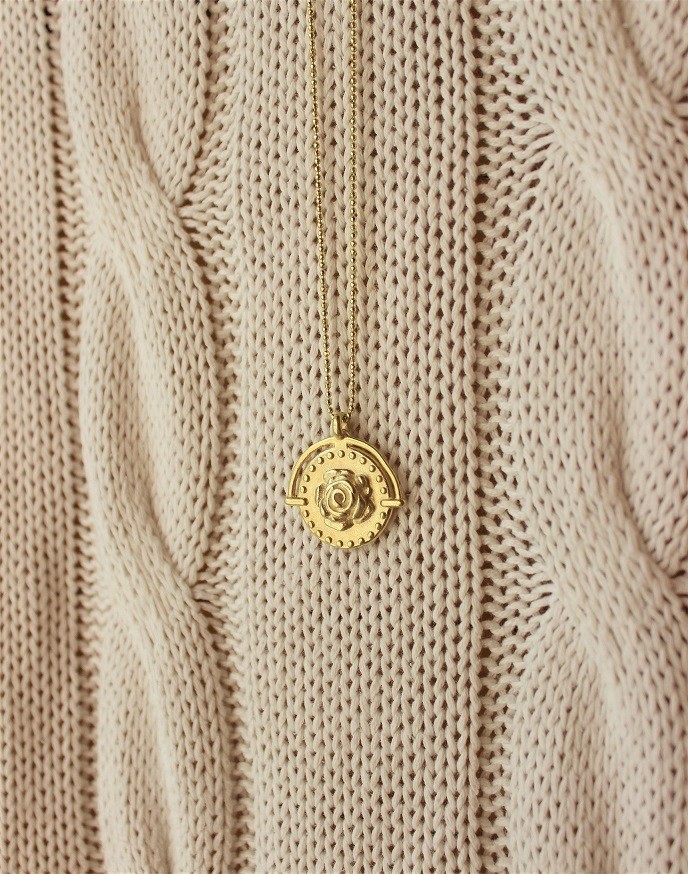 roza, medalion róża, talizman, amulet. róża. kielich kwiatu. naszyjnik z kwiatem. medalion kwiat.  Naszyjnik z medalionem. Biżuteria autorska. Naszyjnik moneta 3d. Naszyjnik z moneta. Medaliony na łańcuszku. Naszyjnik talizman. Amulet. naszyjnik z różą