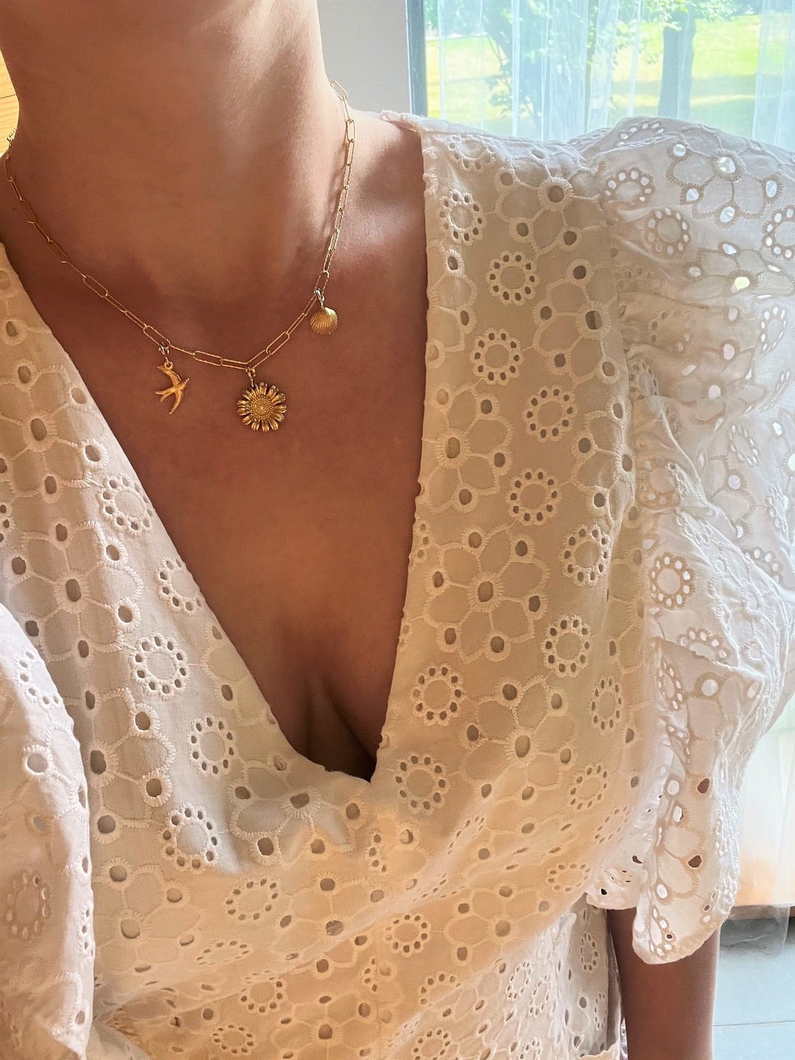 trzy zawieszki solo na naszyjniku.jpg