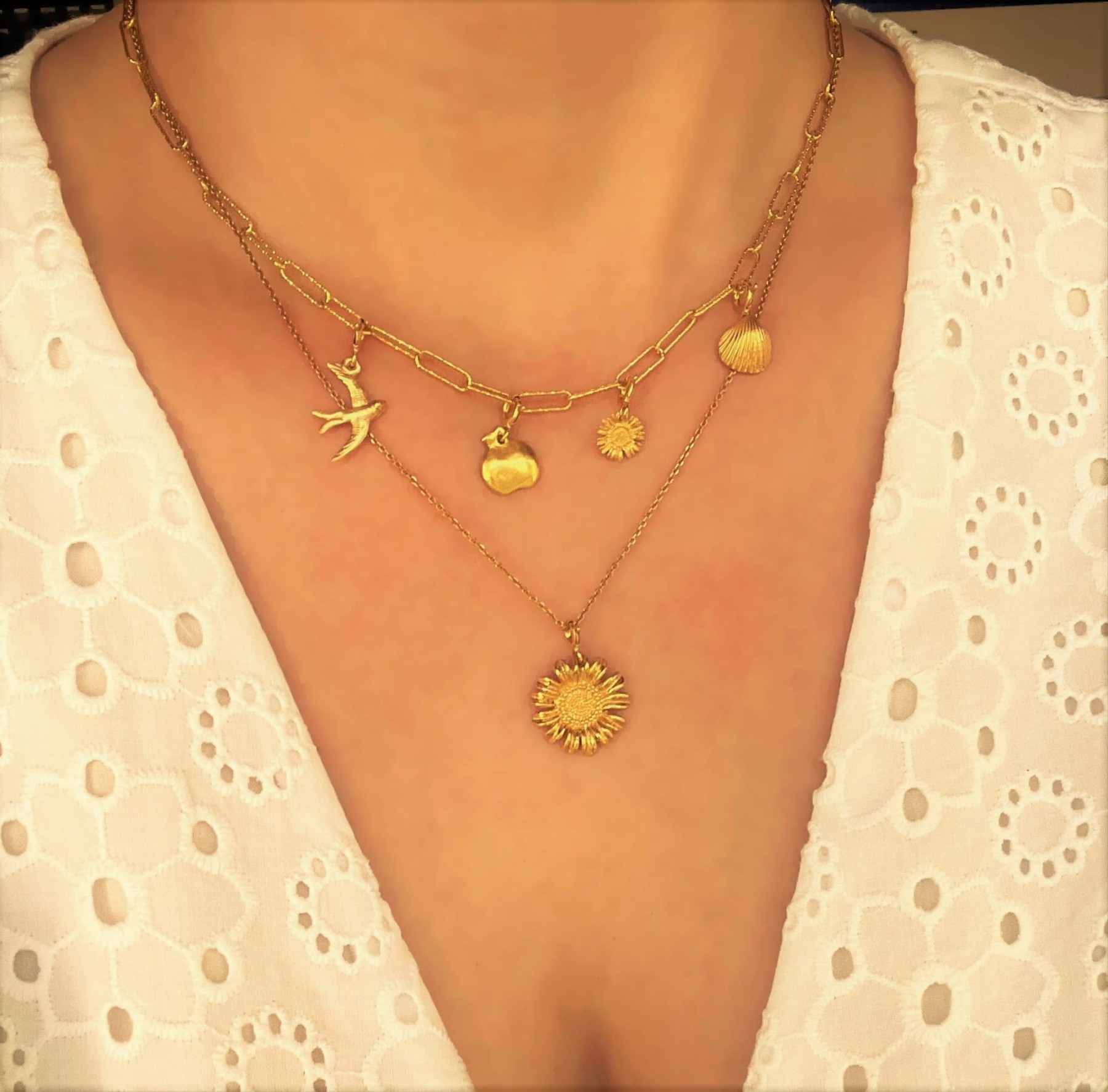 zawieszki solo w stylizacji z innym naszyjnikiem.jpg