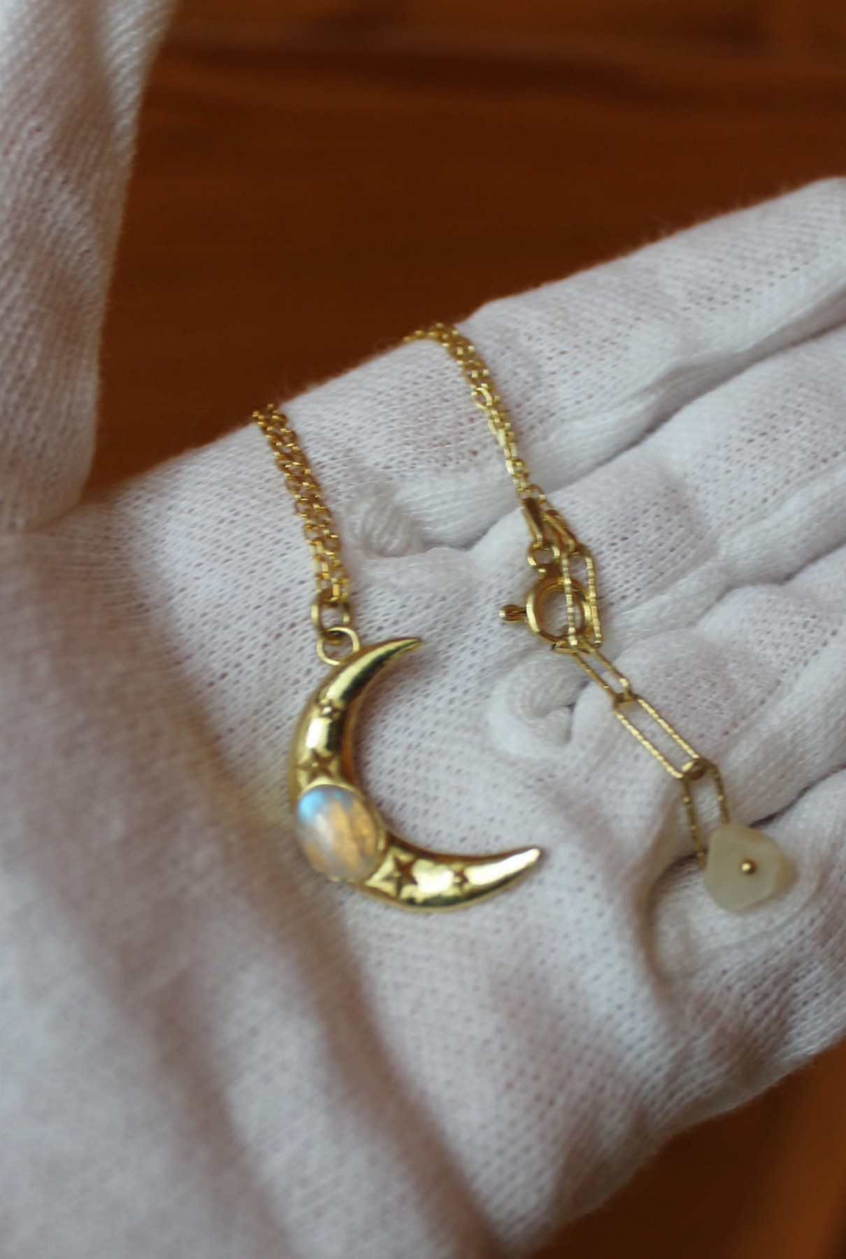 ksiezyc z kamieniem ksiezycowym.JPG