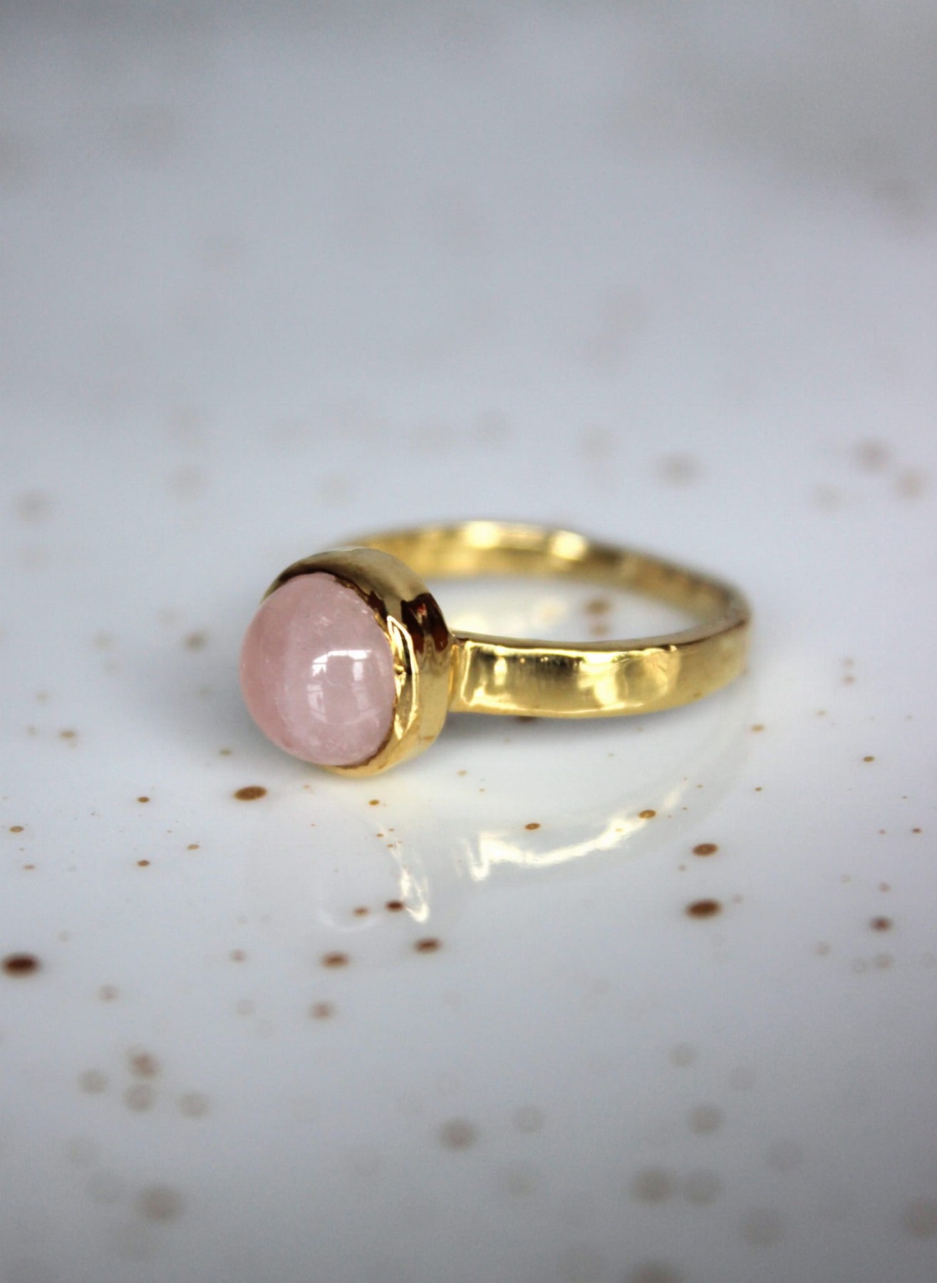pierscionek z kwarcem różowy.jpg