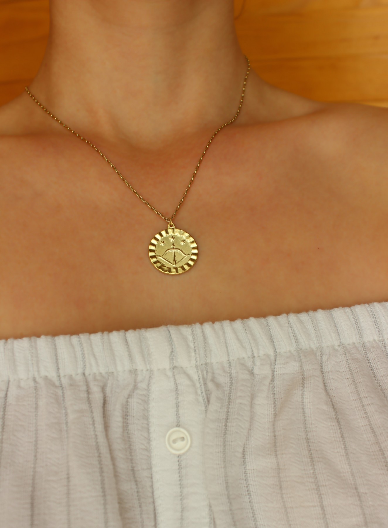 Naszyjnik z medalionem. Biżuteria autorska. Naszyjnik moneta. Naszyjnik z moneta. Medaliony na łańcuszku. Naszyjnik talizman. Amulet. Talisman. naszyjnik medalion